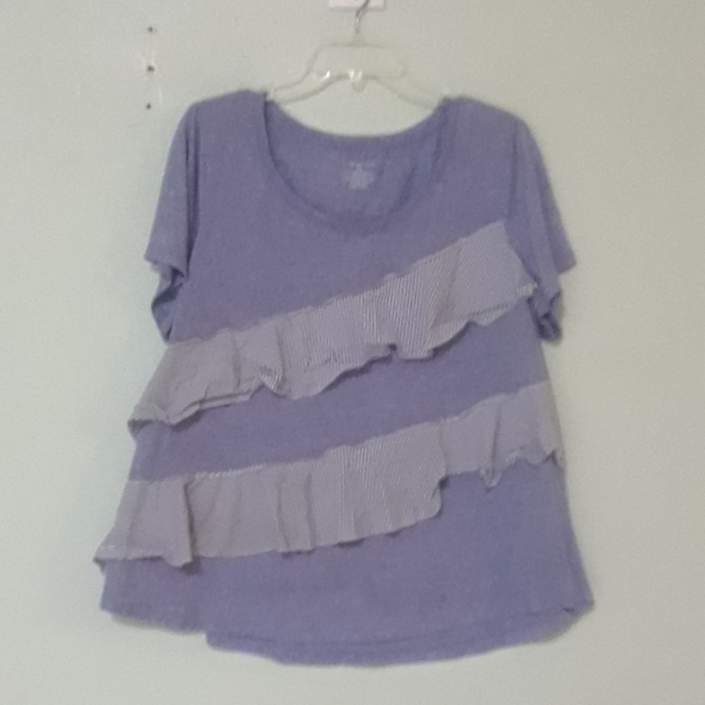 Ruffled tee